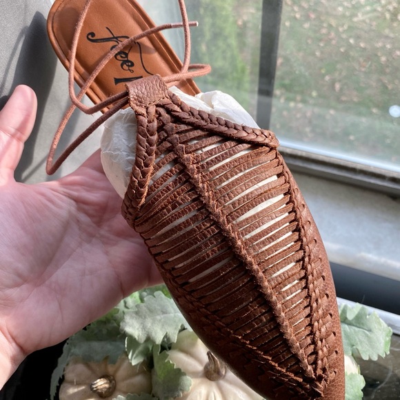 Free People Dana Pointed Toe Mule Tan NWB - Picture 4 of 8